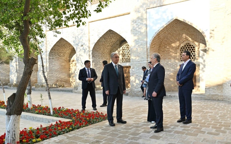 Presidents of Kazakhstan and Uzbekistan visit historic landmarks in Bukhara Presidents of Kazakhstan and Uzbekistan visit historic landmarks in Bukhara