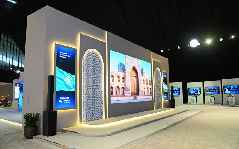 Қазақстан мен Өзбекстан президенттері жасанды интеллект хакатонына барды