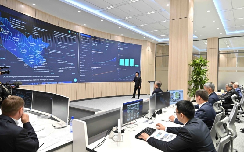 哈乌两国元首考察布哈拉新建情况中心运行情况 哈乌两国元首考察布哈拉新建情况中心运行情况