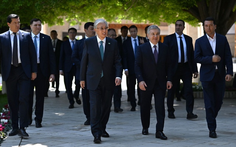 Presidents of Kazakhstan and Uzbekistan visit memorial complex in Bukhara Presidents of Kazakhstan and Uzbekistan visit memorial complex in Bukhara