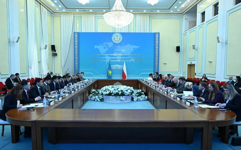 哈波政府间经济合作委员会第十次会议在阿斯塔纳举行