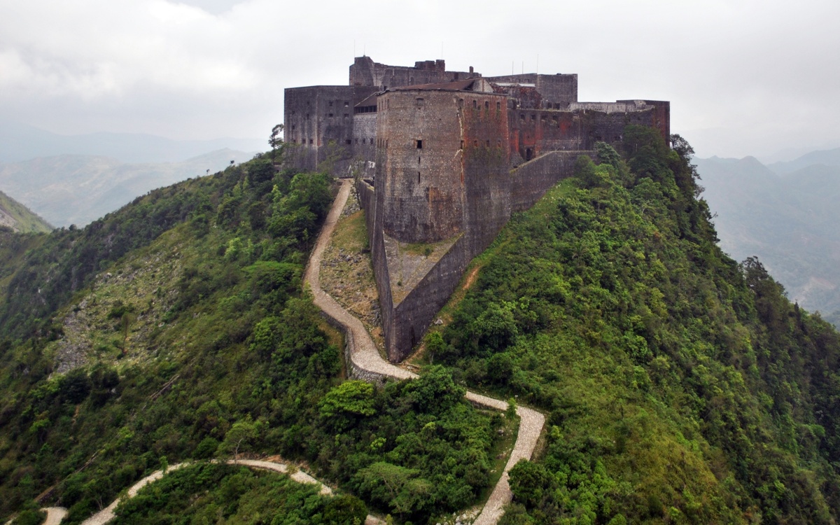 30 killed in stampede at tourist site in Haiti