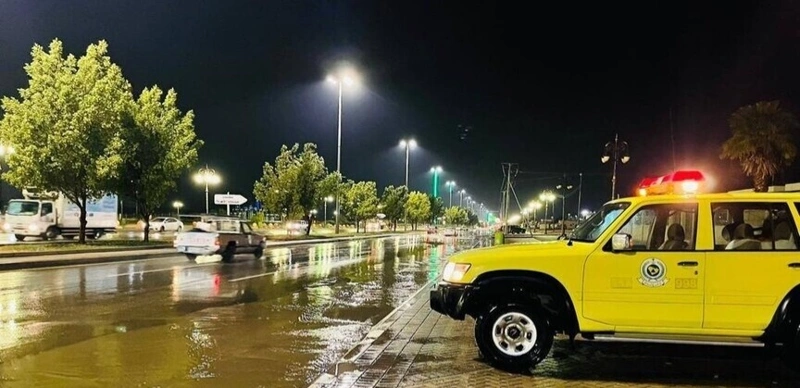 Saýd Arabııasynda sý tasqyny saldarynan sabaqtar toqtatyldy