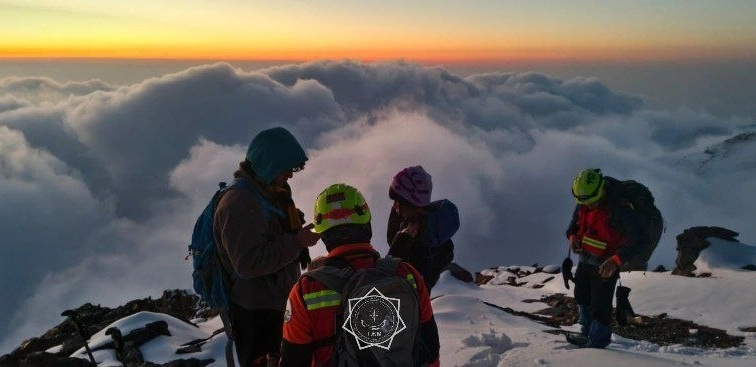 Almaty taýlarynda eki jasóspirim qutqaryldy 