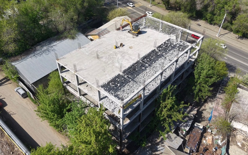 Еще один крупный объект снесли в Алматы р