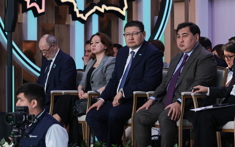 Партия AMANAT начинает обучение сельских акимов и депутатов