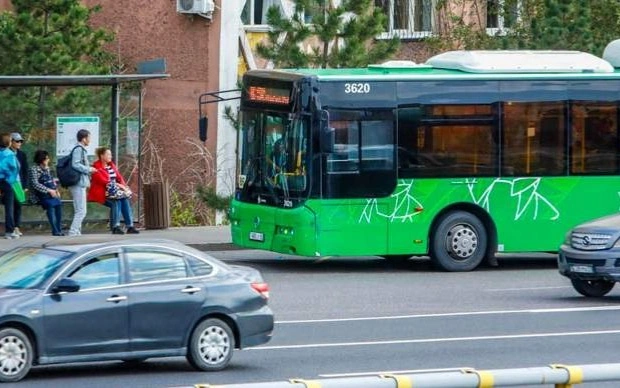 транспорт, автобус, Алматы, остановка