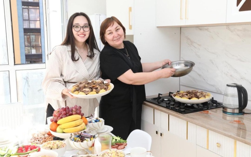 Jas ǵalymdar Prezıdent tabystaǵan páterlerge qonystandy