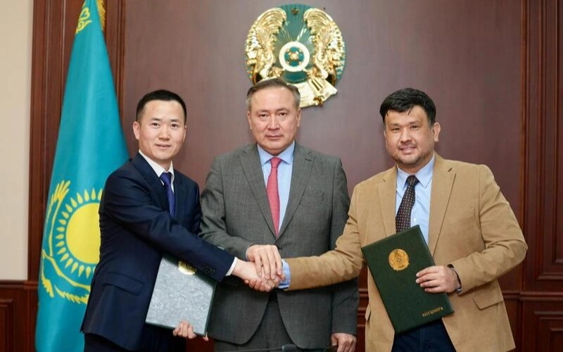 Минэнерго, QazaqGaz и «Актобемунайгаз» подписали контракт на 3,5 млрд тенге