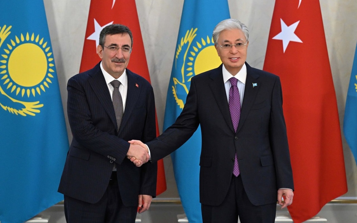 Мемлекет басшысы Түркия Республикасының Вице-президенті Джевдет Йылмазбен кездесті