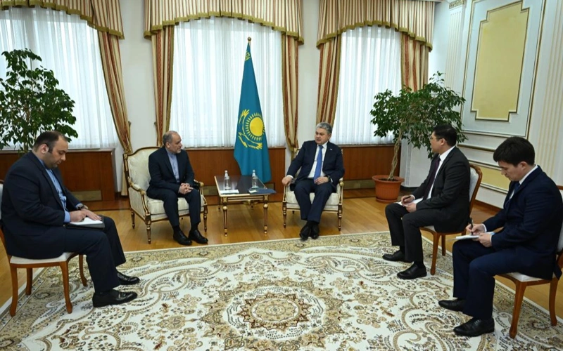 Kazakh foreign minister receives Iranian ambassador