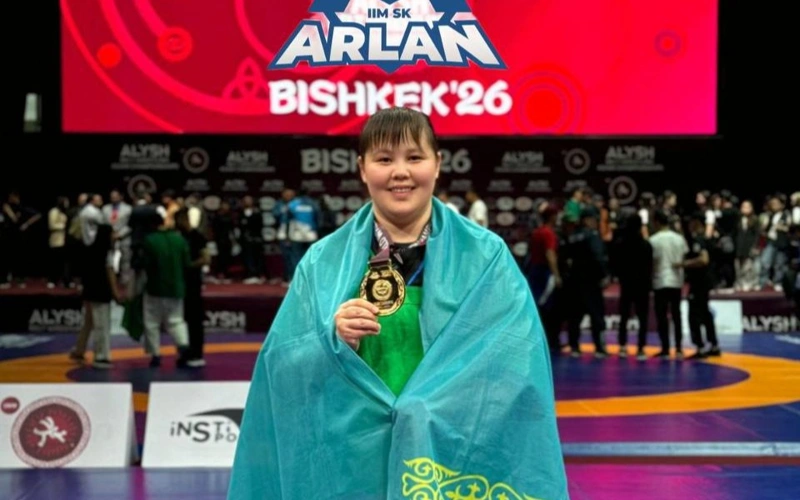 Bishkekte ótken belbeý kúresi týrnırinde Qazaqstan polıtseıi top jardy