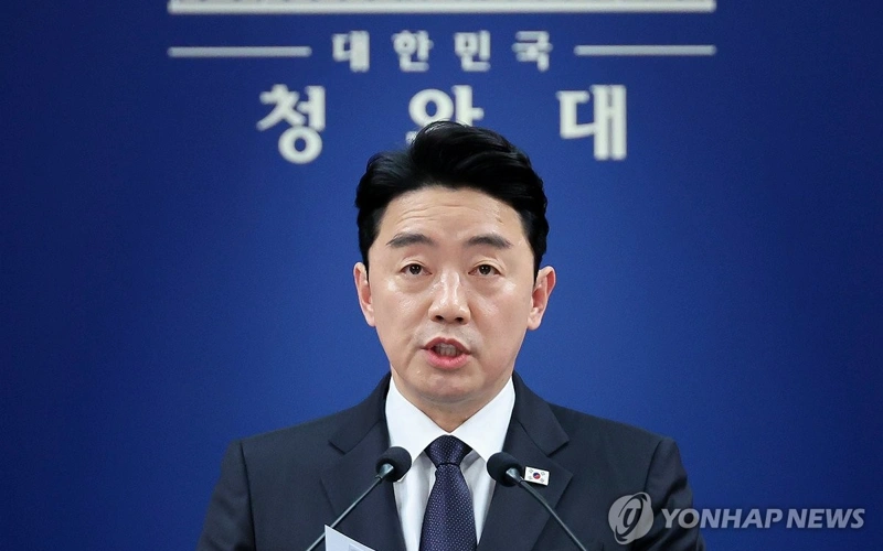 S. Korea secures 273 mln barrels of crude oil, 2.1 mln tons of naphtha by year-end: presidential aide