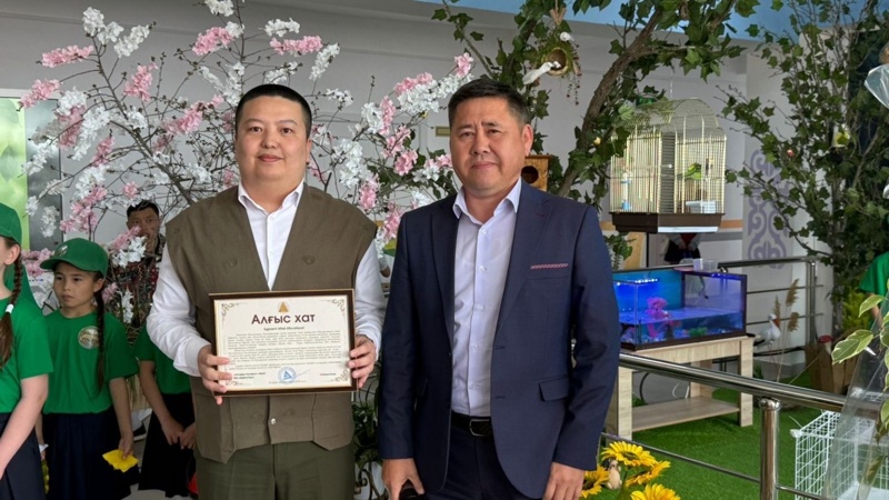 Абай Ақмұрзиев