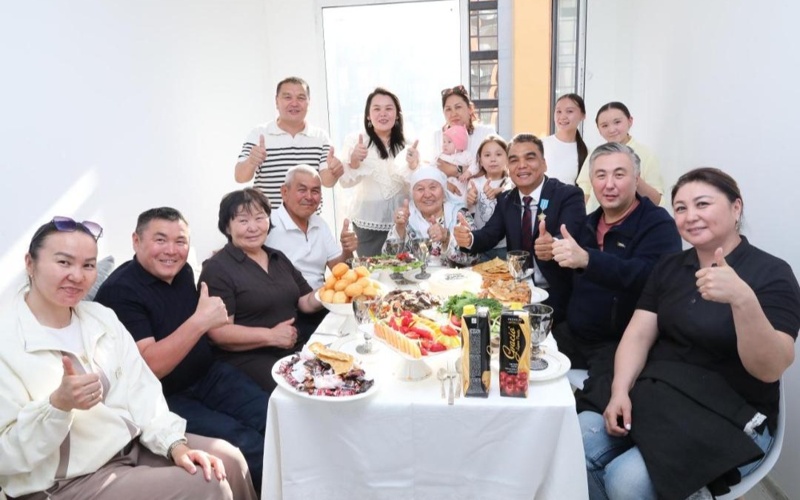 Jas ǵalymdar Prezıdent tabystaǵan páterlerge qonystandy