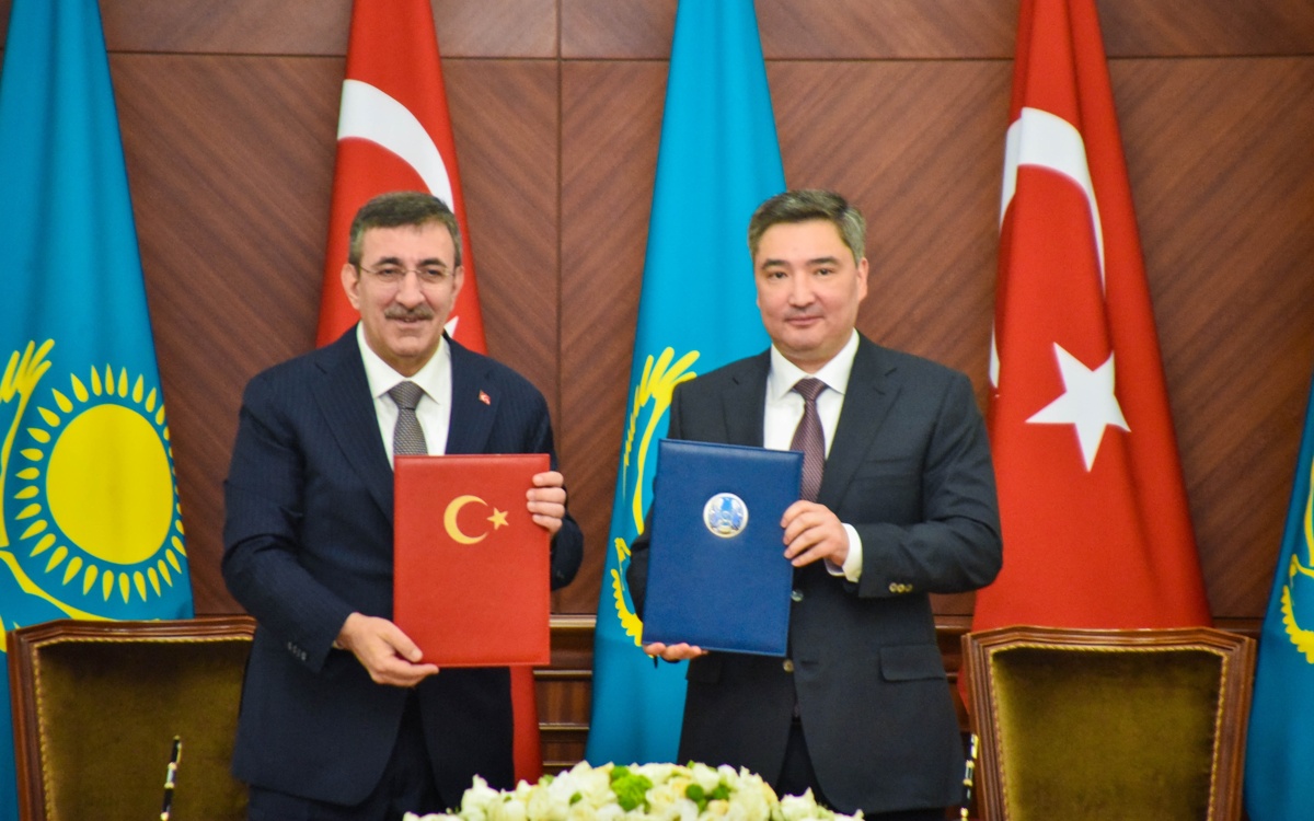 Kazakhstan and Türkiye need unified rail freight tariffs – Bektenov