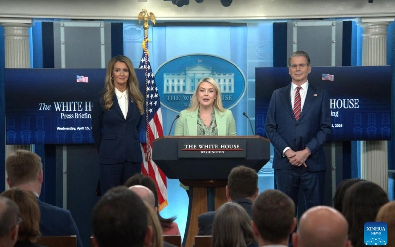 White House says U.S.-Iran ceasefire extension "not true at this moment"