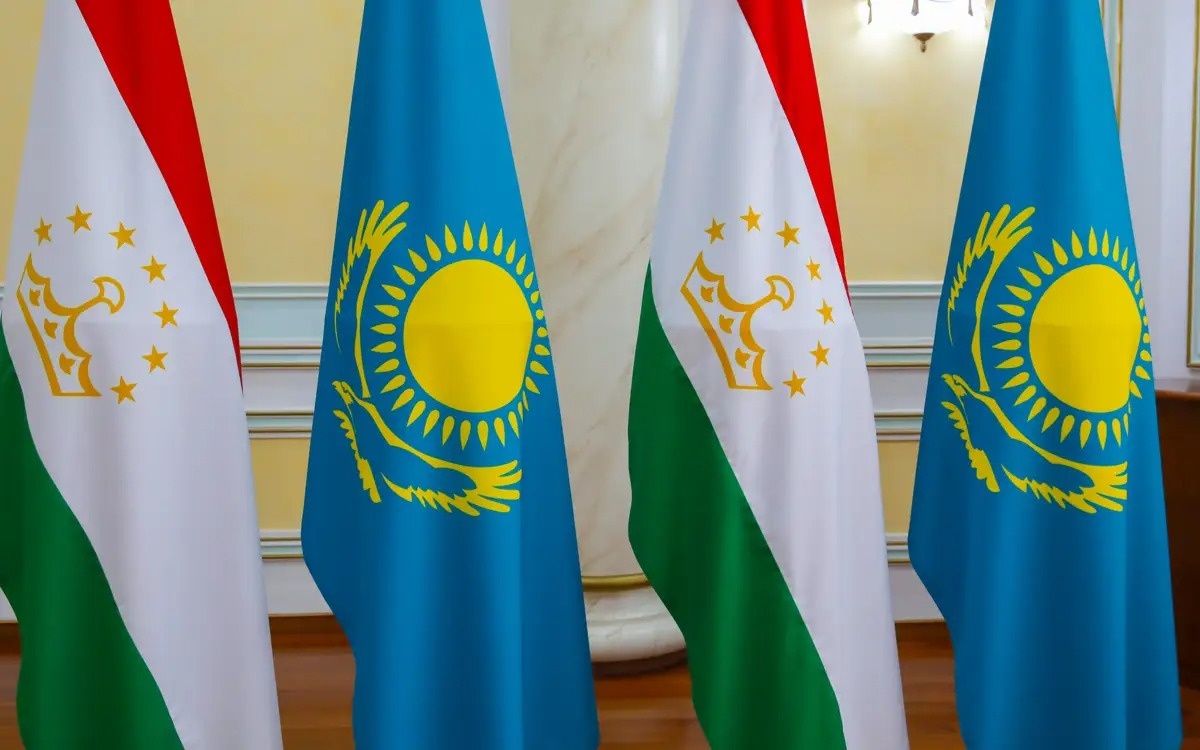 Kazakhstan ratifies allied relations treaty with Tajikistan