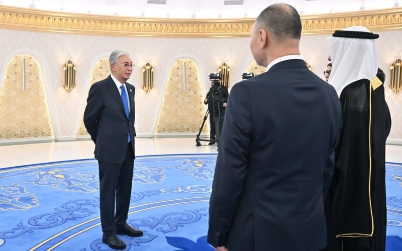 Тўртта давлат элчилари Президентга ишонч ёрлиқларини топширди