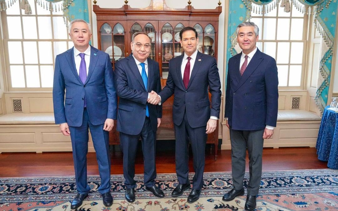 Kazakh President’s Special Envoy, U.S. Secretary of State hold talks