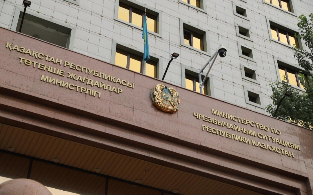 Өрт кезінде жолды бөгеген көлікті зақымдауға рұқсат беру керек пе - ТЖМ түсіндірмесі