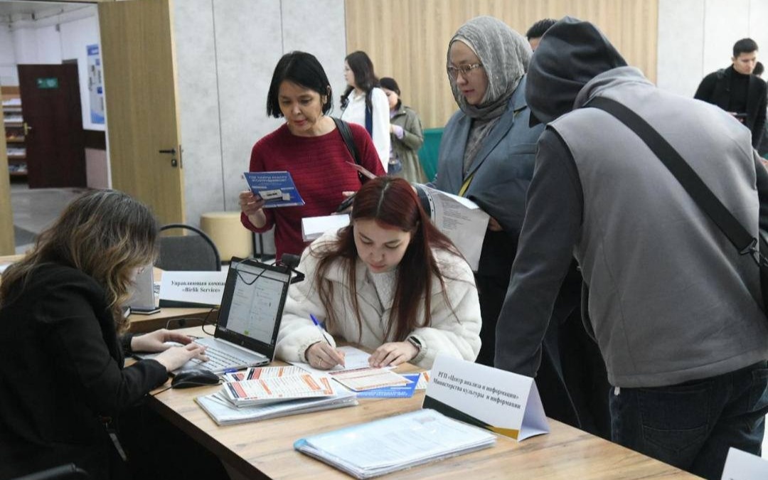 Елордада өткен жәрмеңкеде ондаған компания бос жұмыс орындарын ұсынды
