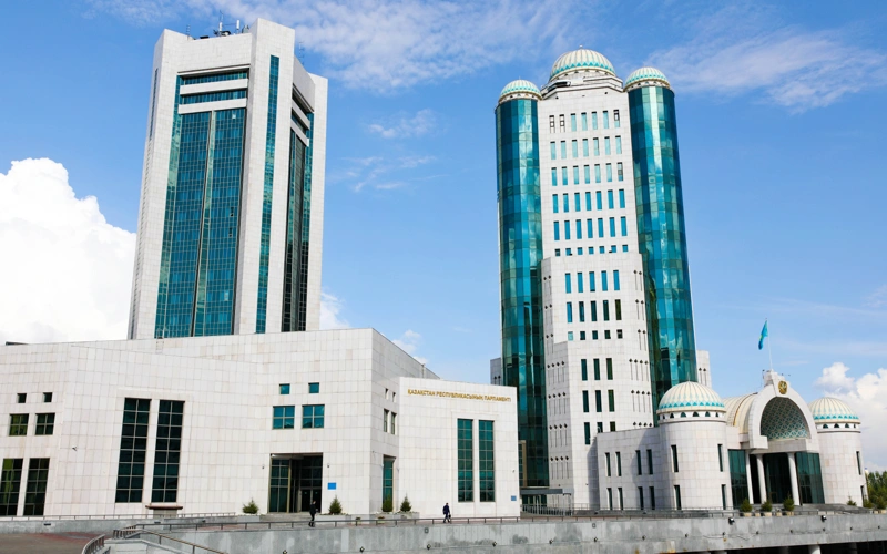 Сенат, Парламент 