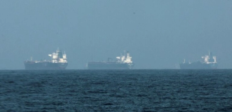 Parsy shyǵanaǵynda 132 mln barrel munaı tasymaldaǵan kemeler bógelip tur