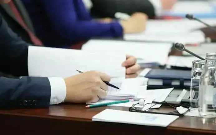 Депутаты предлагают закрепить нормативное понятие мест сбора населения при ЧС в Алматы