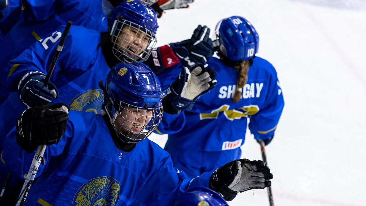 Хоккейден ӘЧ: Қазақстан әйелдер құрамасы үшінші орынға тұрақтады