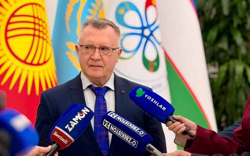 Тоқаев пен Мирзиёевтің бейресми кездесуі қазақ-өзбек байланыстарына тың серпін берді