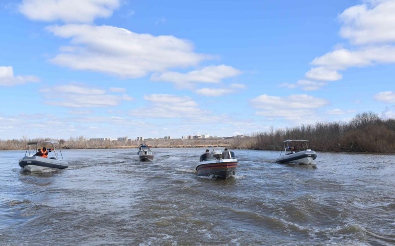 Спасатели МЧС проверили готовность плавсредств на реке Есиль