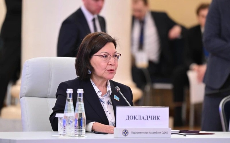 Ерлан Қошанов КХШТ йиғилишида Қозоғистоннинг янги Конституциясини тақдим этди
