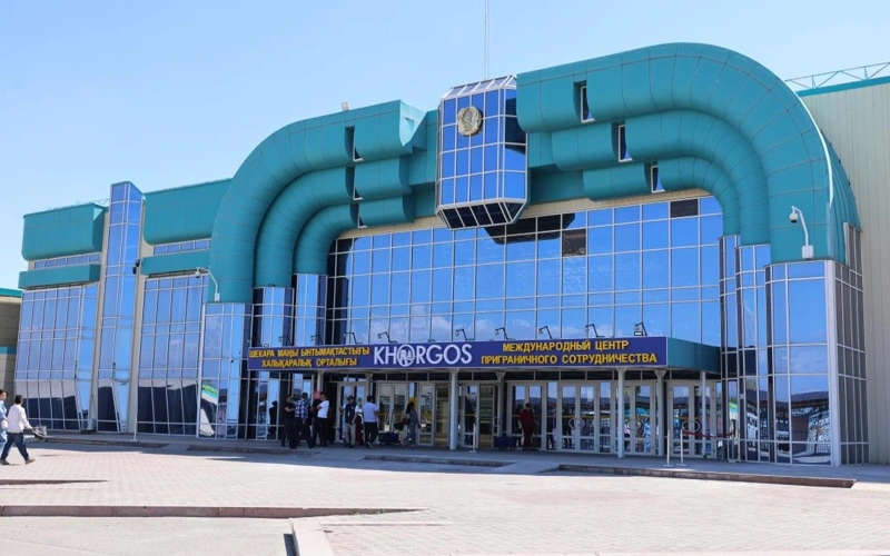 «Qorǵas» ShYHO: kelýshiler sany 1,8 mln-ǵa jetti
