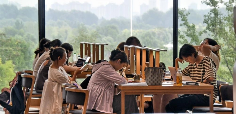 Qytaıda oqyrman halyqtyń úlesi 82,3%-ǵa jetti