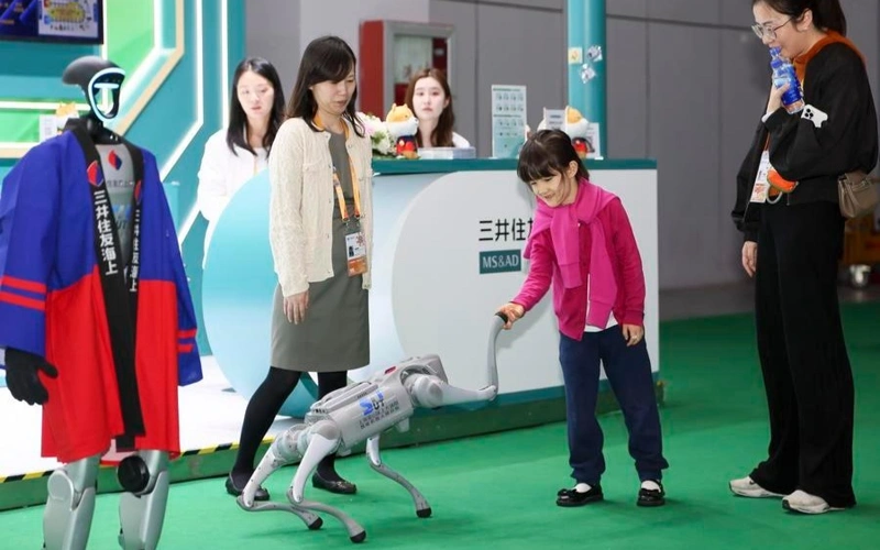 China's service sector contributes 61.7% to Q1 GDP 