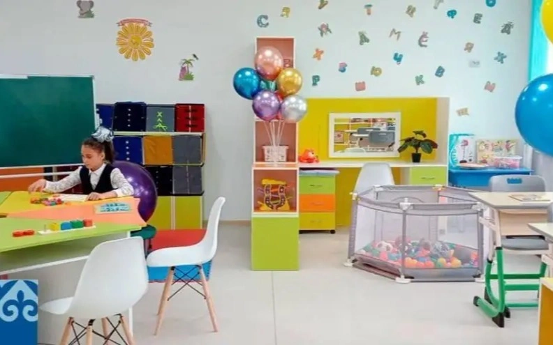 Over 237,000 сhildren with special needs Kazakhstan receive support At today’s Government meeting, Kazakh Enlightenment Minister Zhuldyz Suleimenova reported that Kazakhstan is continuing systematic work to develop an inclusive environment and ensure equal access to education for children with special needs, Qazinform News Agency reports.  More than 237,000 children with special educational needs were registered as of the 2025–2026 academic year. 90% of them are already receiving specialized support, with plans to reach 95% by the end of the year. The network of special education organizations working countrywide includes 539 institutions, including psychological-medical-pedagogical consultations, correctional and rehabilitation centers.  Introduction of assistant teachers reduced home-based learning by 11%, returning about 2,000 students to classrooms.  Over 1,000 inclusion support rooms have been opened in schools, with 40 more planned this year.