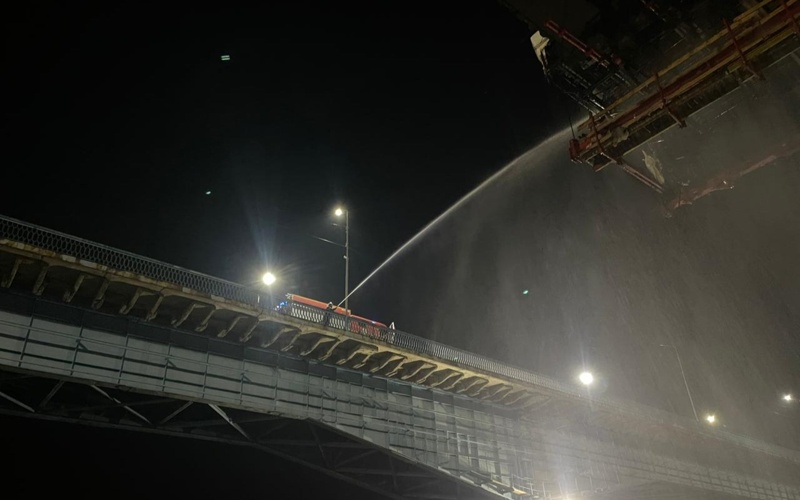 Павлодарда салынып жатқан жаңа көпір тағы да отқа оранды