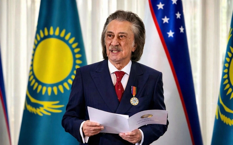 Фаррух Закиров