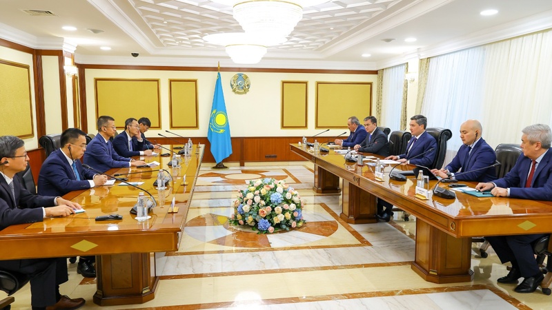 Олжас Бектенов