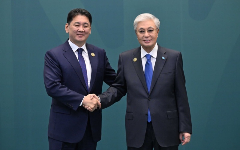 Kassym-Jomart Tokayev welcomes RES-2026 Summit participants