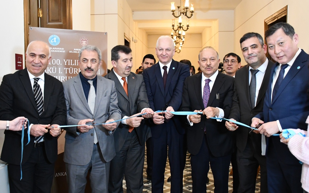 Анкарада түрік конгресінің мерейтойы аталып өтті