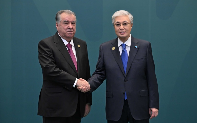 Kassym-Jomart Tokayev welcomes RES-2026 Summit participants