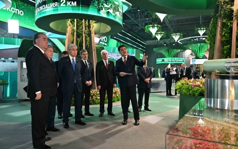 Давлат раҳбарлари