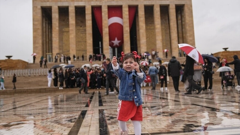 Túrkııanyń Parlament kúni qalaı balalar kúnine aınaldy