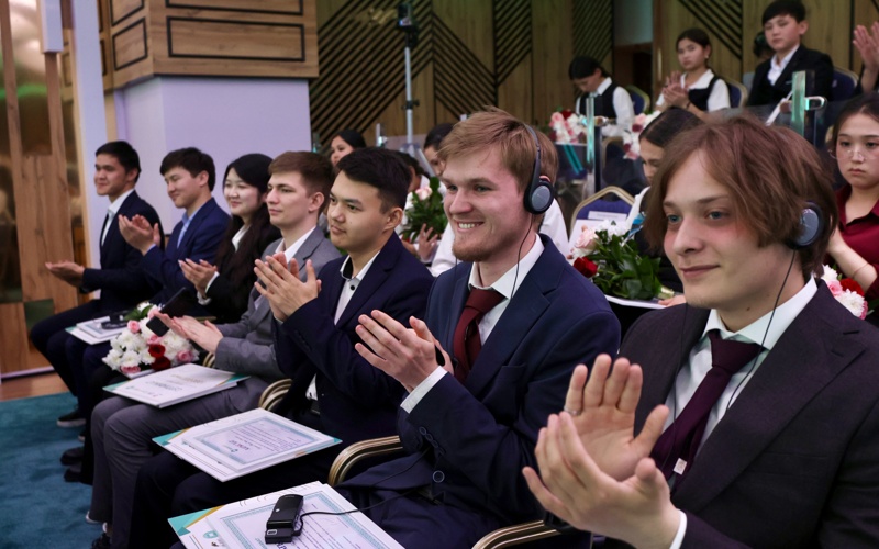 Подведены итоги проекта &laquo;Кітап оқитын ұлт&raquo; партии AMANAT