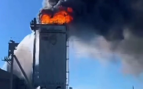 В СКО локализовали пожар в зерносушилке, жертв нет