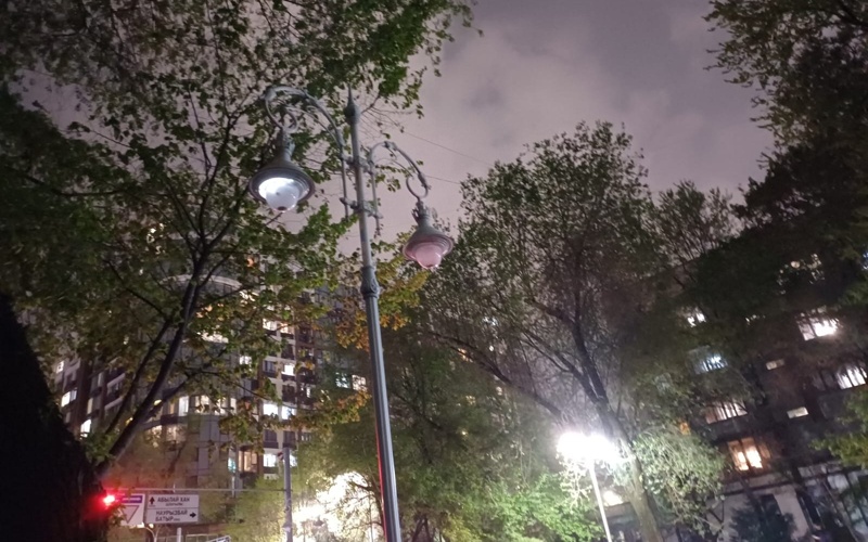 ночной Алматы, фонари, парк