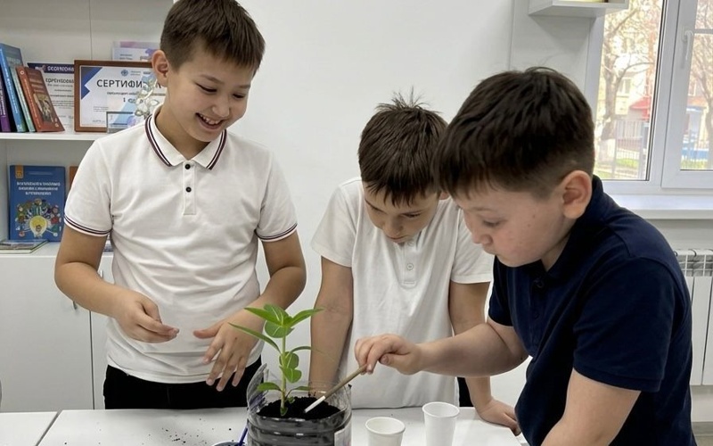 &laquo;Таза Қазақстан&raquo;: эко-мастер-класс по переработке пластика прошел в Рудном