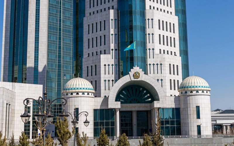 Парламент, Сенат 